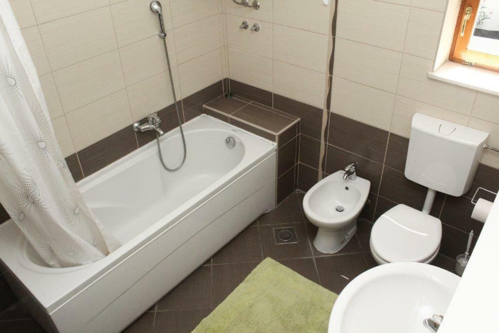 Apartman Morovic Sveti Filip i Jakov Exteriör bild