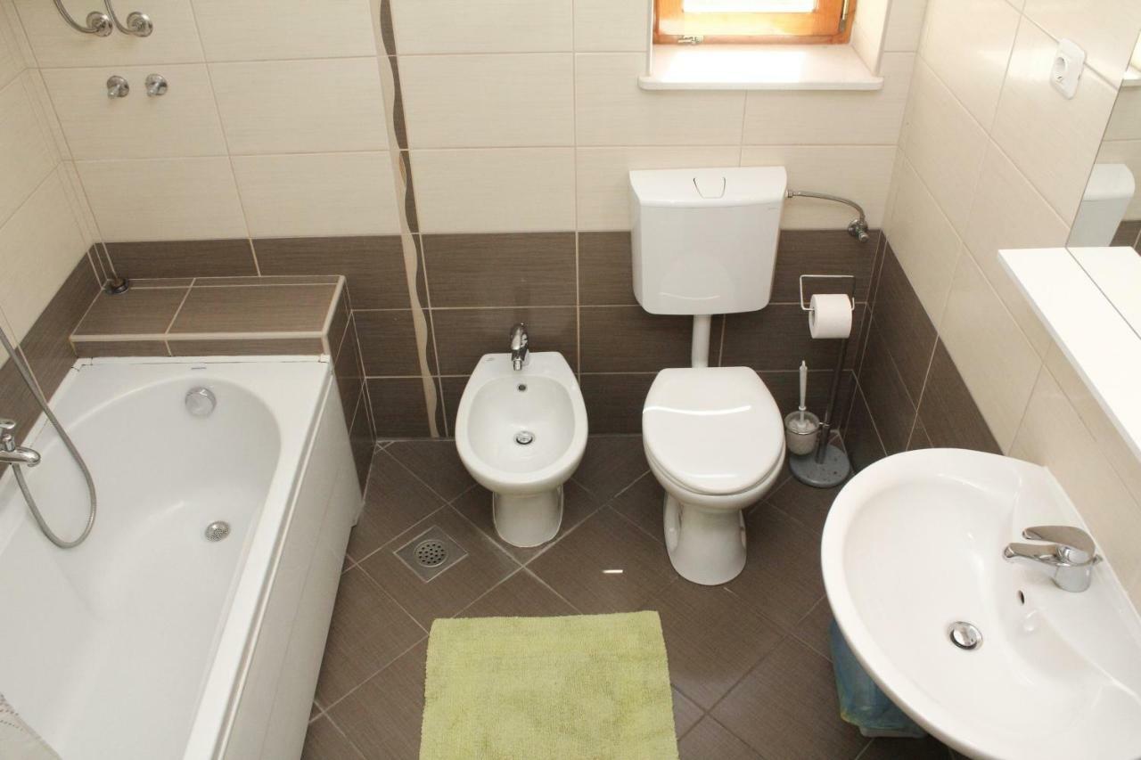 Apartman Morovic Sveti Filip i Jakov Exteriör bild